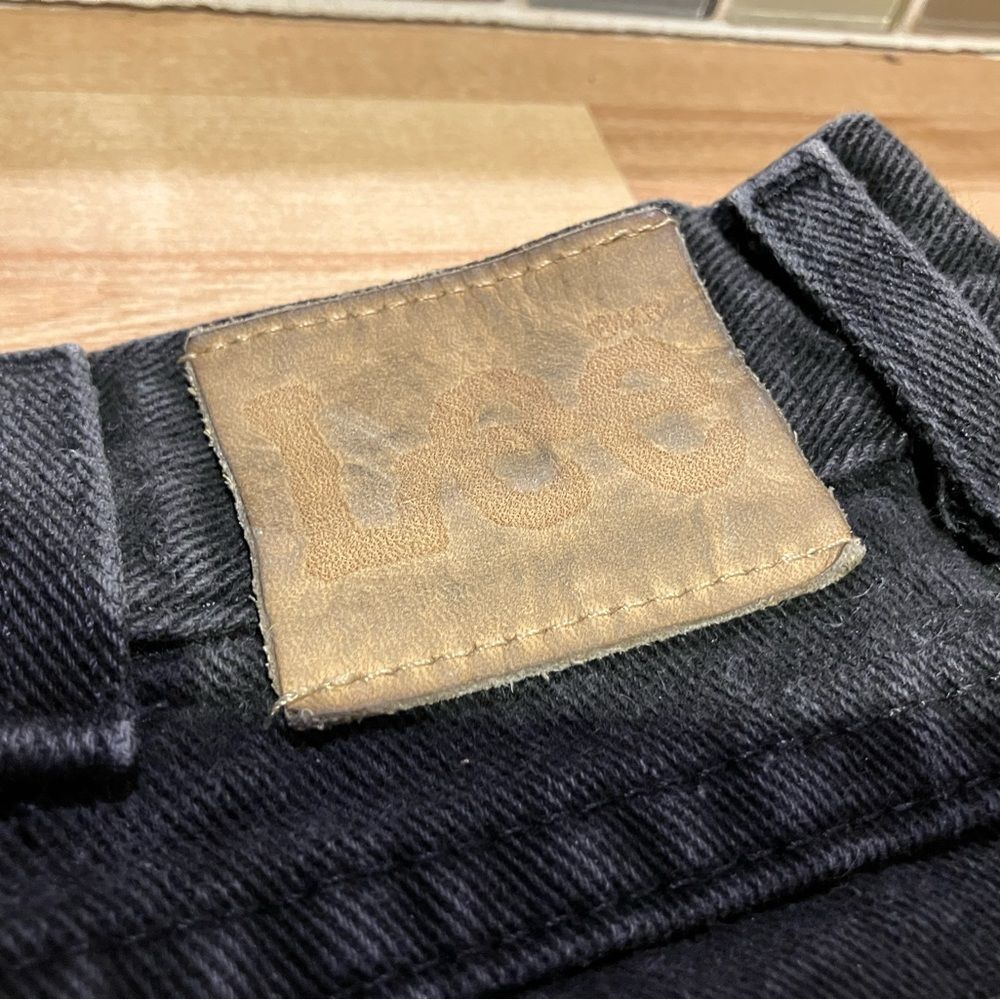 Perfectly worn in Lee cut off shorts, great condition, size 32, vintage - Picture 2 of 4